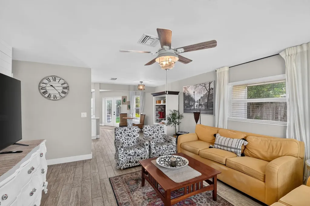 445 Palo Alto Drive Palm Springs FL 33461
