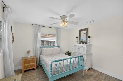 445 Palo Alto Drive Palm Springs FL 33461
