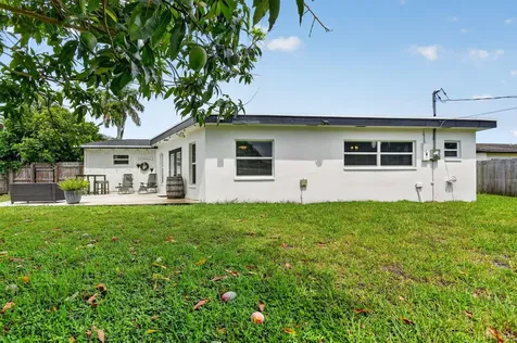 445 Palo Alto Drive Palm Springs FL 33461