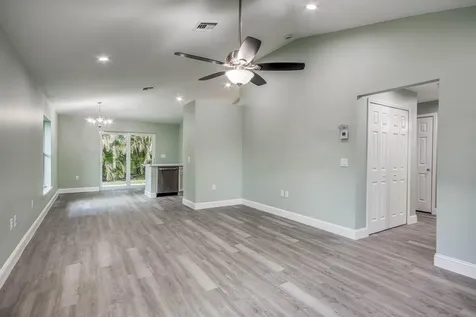 5108 SE 42nd Street Okeechobee FL 34974