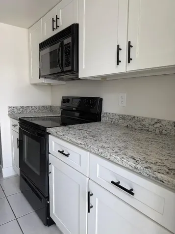 1913 NE 2nd Street Pompano Beach FL 33060
