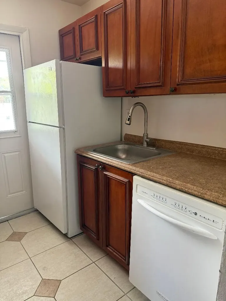 1913 NE 2nd Street Pompano Beach FL 33060