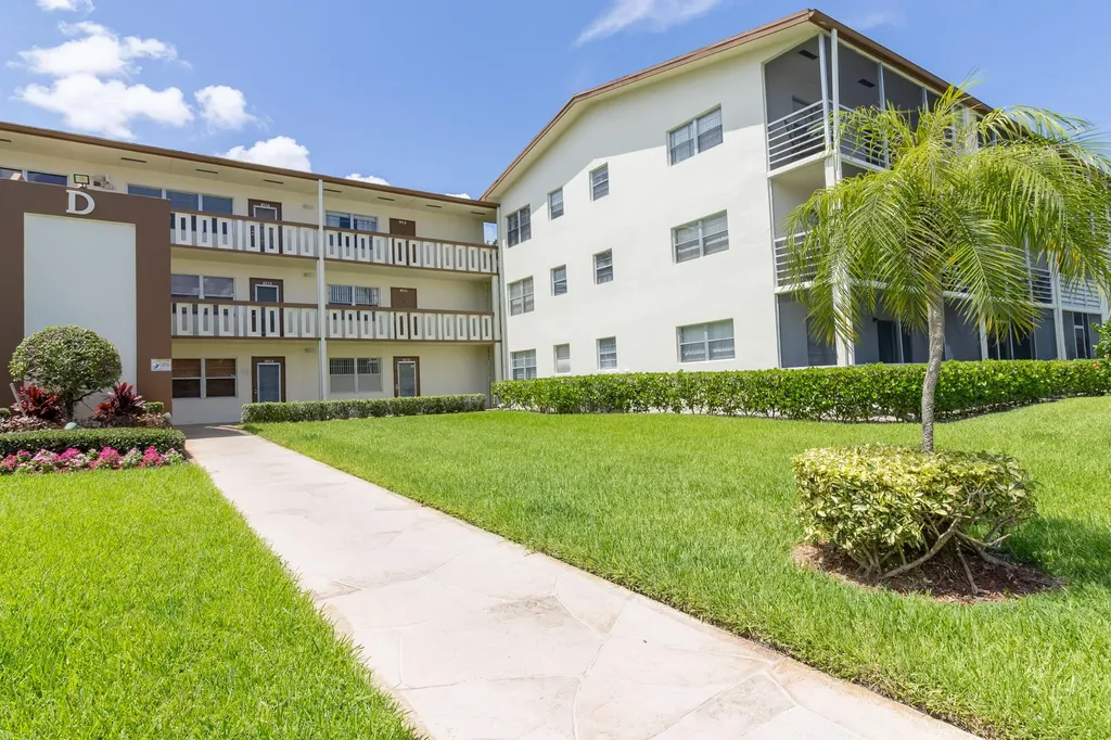 158 Mansfield D Drive Boca Raton FL 33434