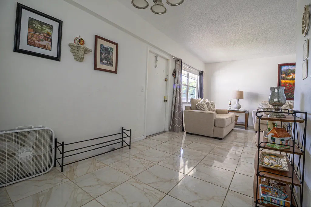158 Mansfield D Drive Boca Raton FL 33434