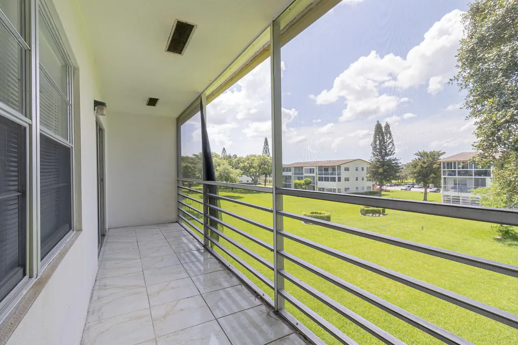 158 Mansfield D Drive Boca Raton FL 33434