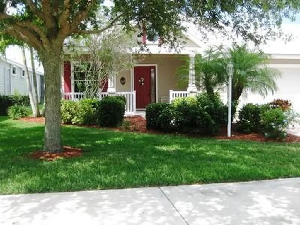 442 NE Leaping Frog Way Port St Lucie FL 34983