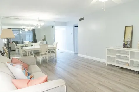 2851 Somerset Drive Lauderdale Lakes FL 33311