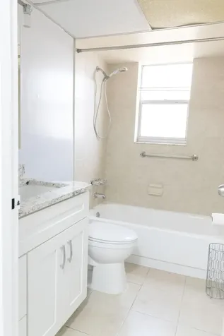 2851 Somerset Drive Lauderdale Lakes FL 33311