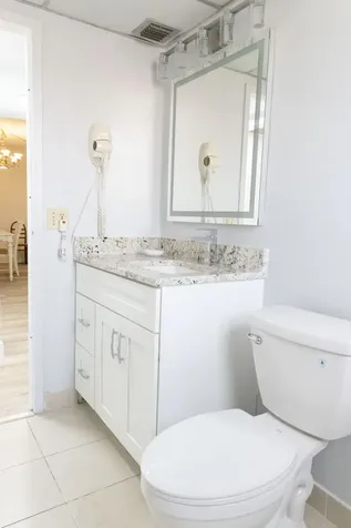 2851 Somerset Drive Lauderdale Lakes FL 33311