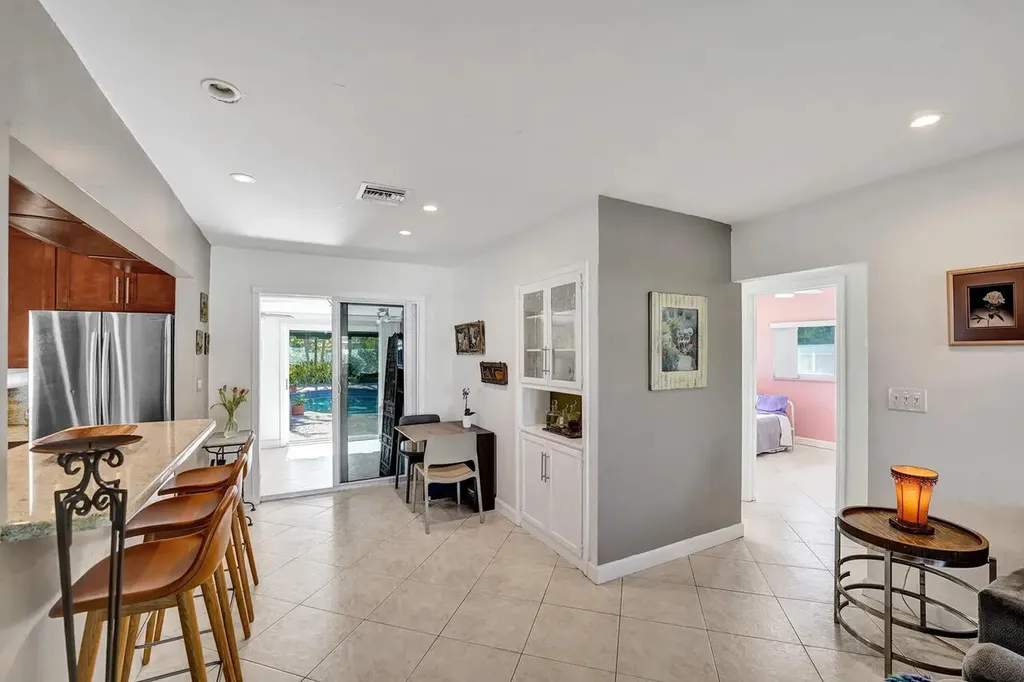 1036 NE 9th Avenue Fort Lauderdale FL 33304