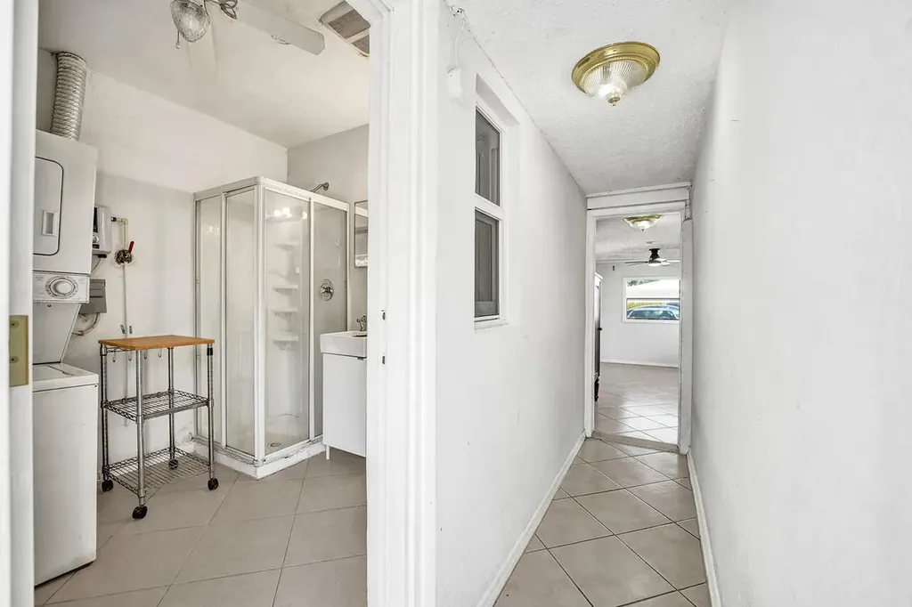 1036 NE 9th Avenue Fort Lauderdale FL 33304