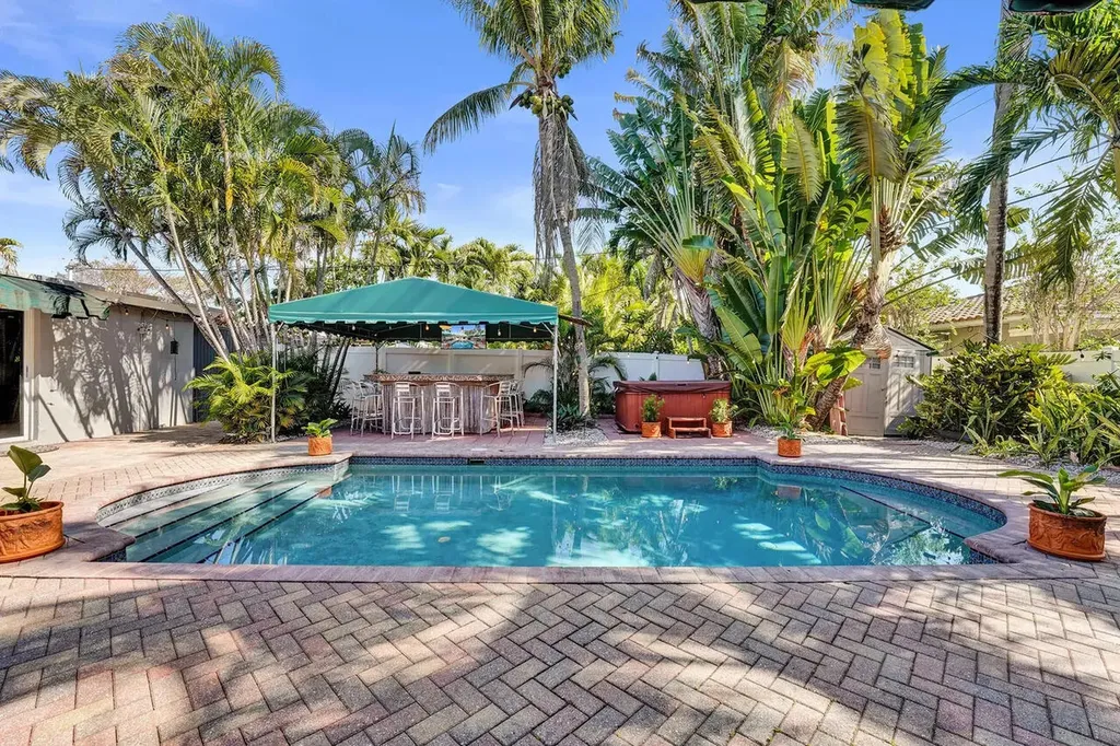 1036 NE 9th Avenue Fort Lauderdale FL 33304