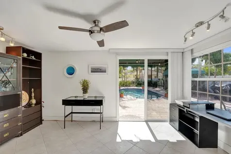 1036 NE 9th Avenue Fort Lauderdale FL 33304