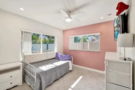 1036 NE 9th Avenue Fort Lauderdale FL 33304