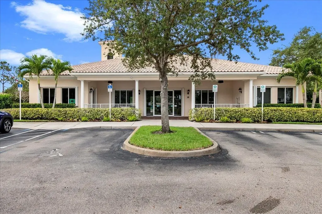 3277 SE Glacier Terrace Hobe Sound FL 33455