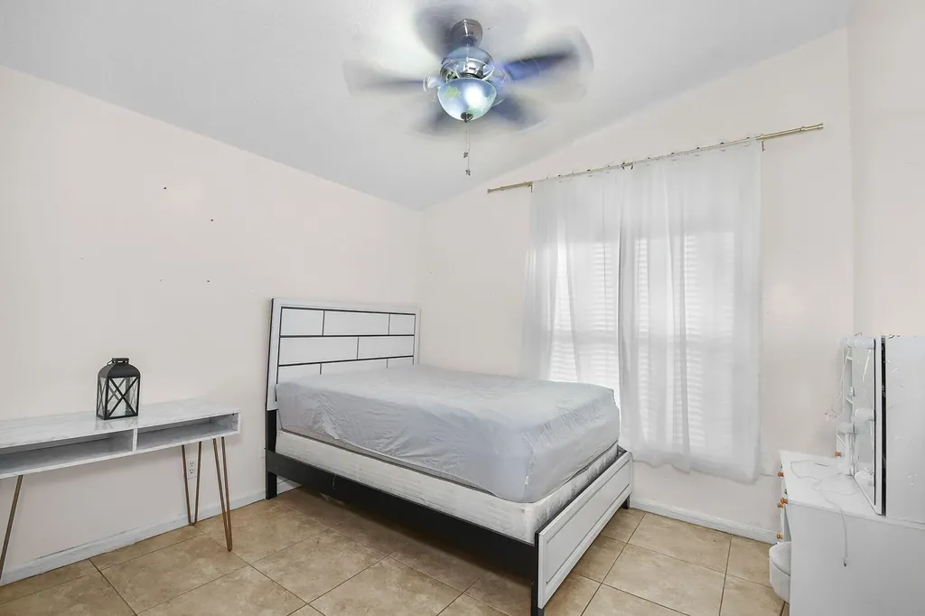 6915 NW Hershy Circle Port St Lucie FL 34983