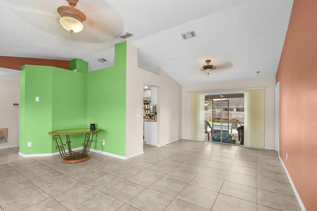 6915 NW Hershy Circle Port St Lucie FL 34983