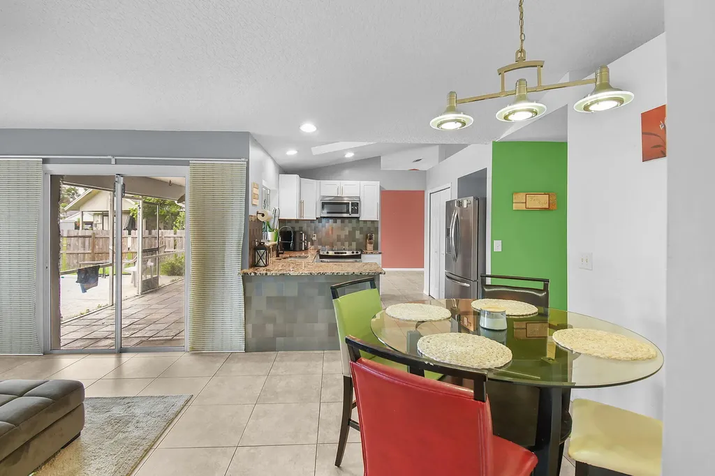 6915 NW Hershy Circle Port St Lucie FL 34983