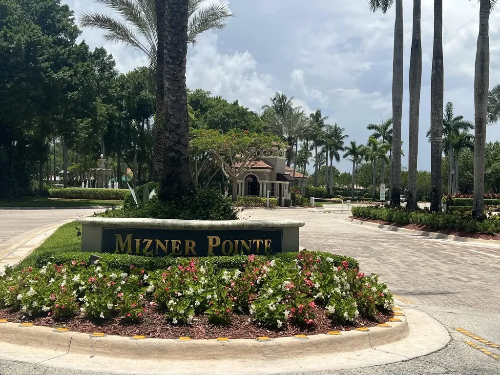 8583 Vía Serena Boca Raton FL 33433