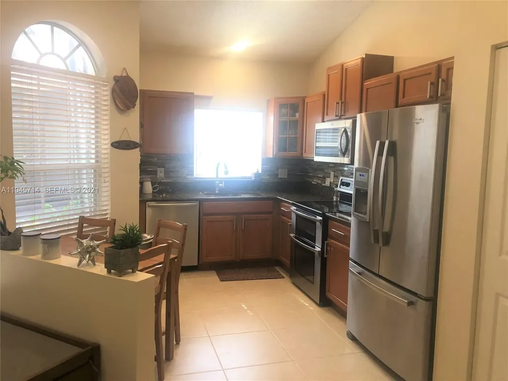 8583 Vía Serena Boca Raton FL 33433