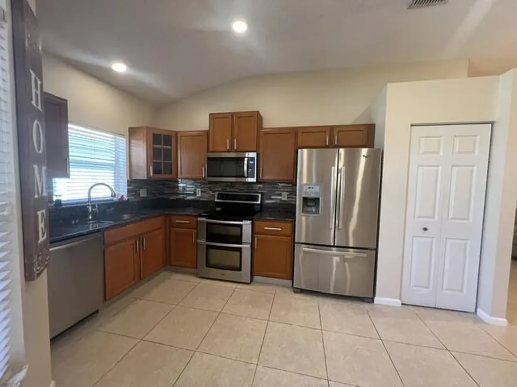 8583 Vía Serena Boca Raton FL 33433