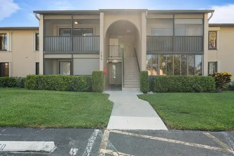 706 Sunny Pine Way Greenacres FL 33415