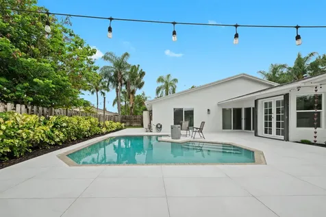 561 SW 168th Terrace Weston FL 33326