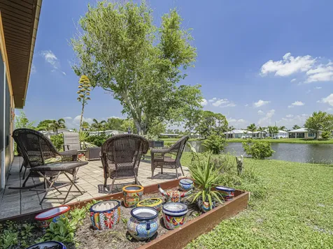 23 Arboles Del Norte Fort Pierce FL 34951