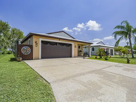 23 Arboles Del Norte Fort Pierce FL 34951
