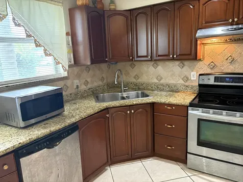 6940 NW 14th Court NW Plantation FL 33313