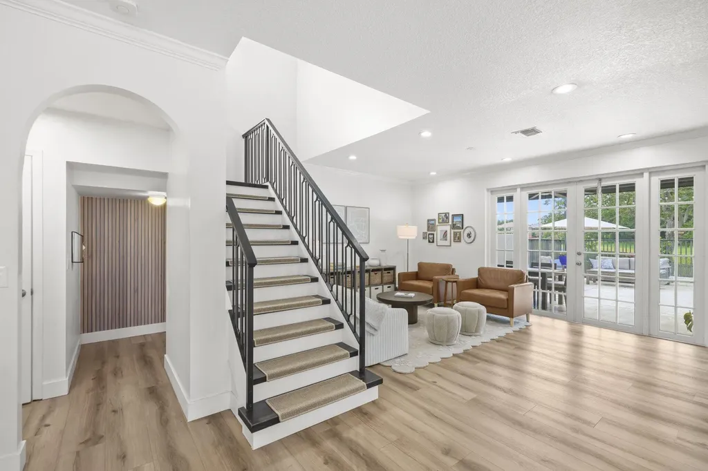 7518 Oak Grove Circle Lake Worth FL 33467