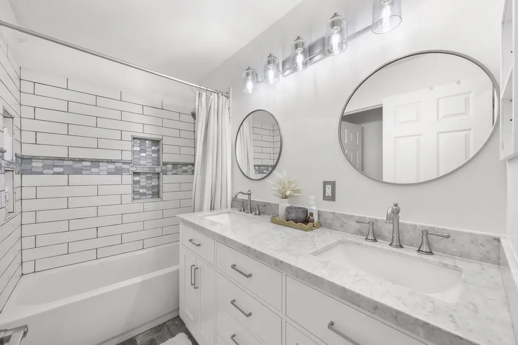 7518 Oak Grove Circle Lake Worth FL 33467