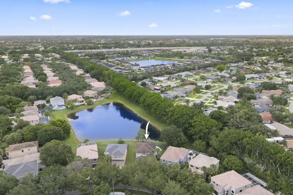 7518 Oak Grove Circle Lake Worth FL 33467