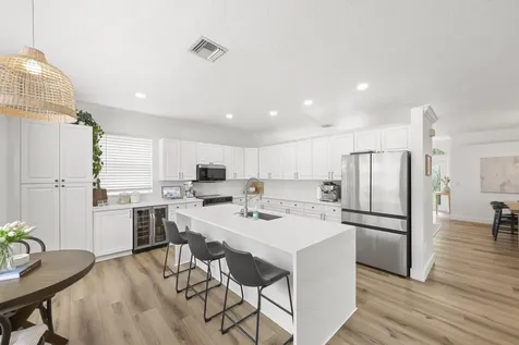 7518 Oak Grove Circle Lake Worth FL 33467