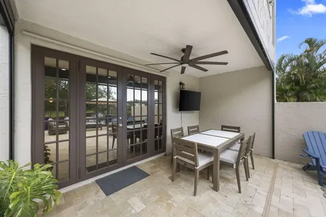 7518 Oak Grove Circle Lake Worth FL 33467