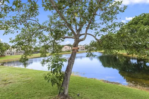 7518 Oak Grove Circle Lake Worth FL 33467