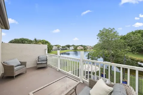 7518 Oak Grove Circle Lake Worth FL 33467