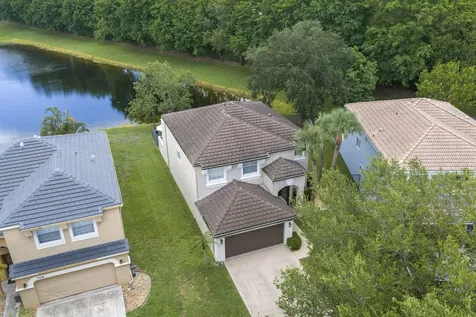 7518 Oak Grove Circle Lake Worth FL 33467