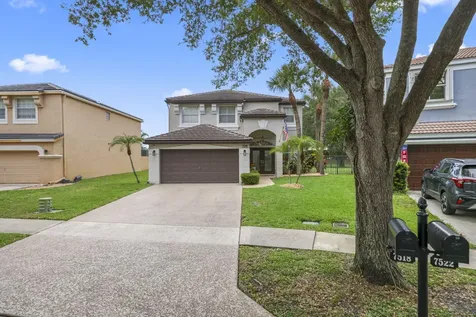 7518 Oak Grove Circle Lake Worth FL 33467