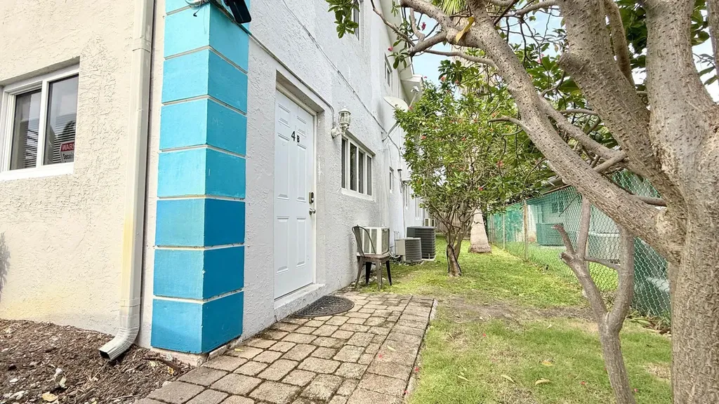 820 NE 17th Avenue Fort Lauderdale FL 33304