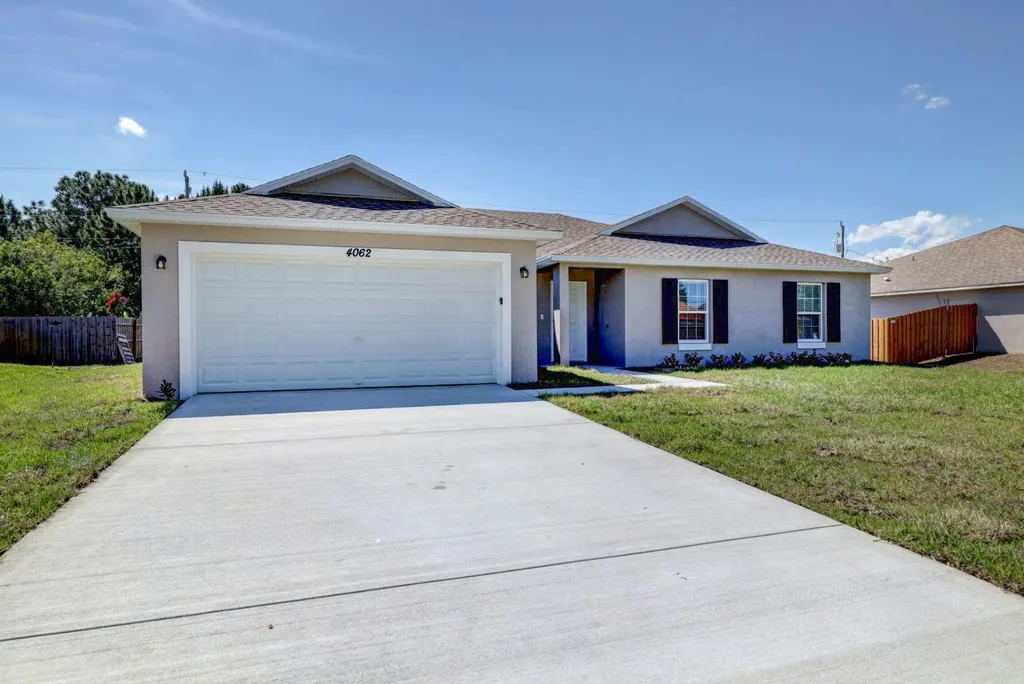 373 SW Log Drive Port St Lucie FL 34953