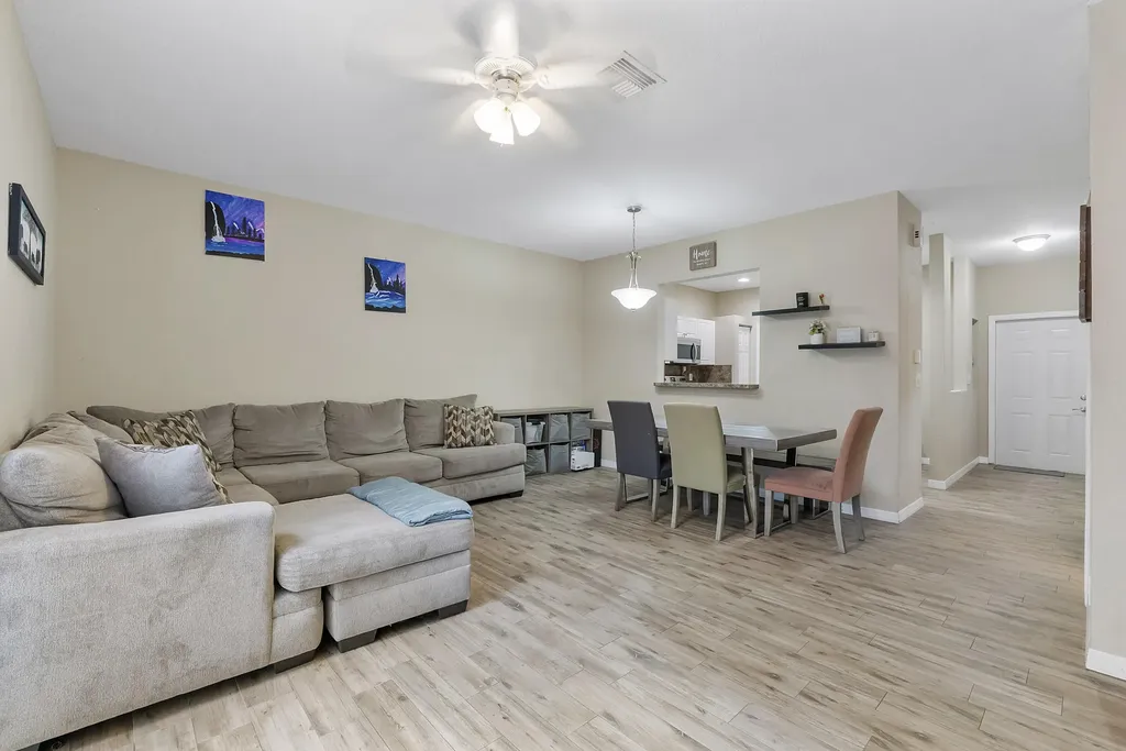 5540 NW 90th Terrace Sunrise FL 33351