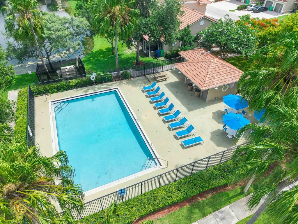 5540 NW 90th Terrace Sunrise FL 33351