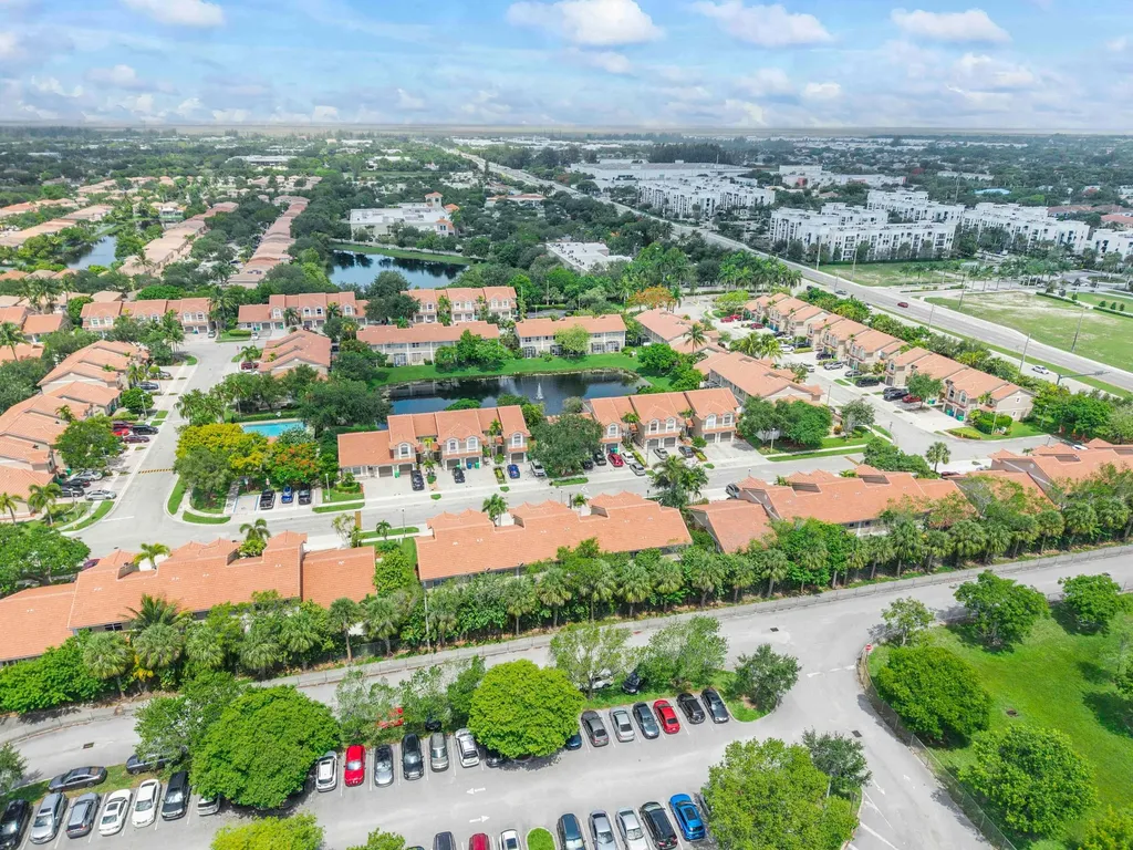 5540 NW 90th Terrace Sunrise FL 33351