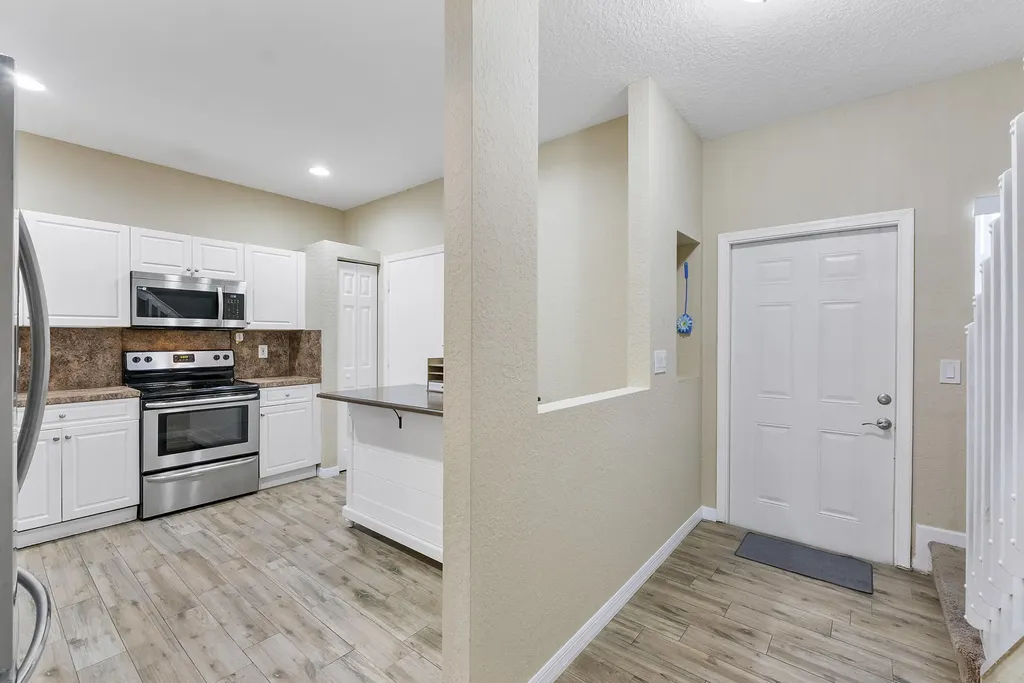 5540 NW 90th Terrace Sunrise FL 33351
