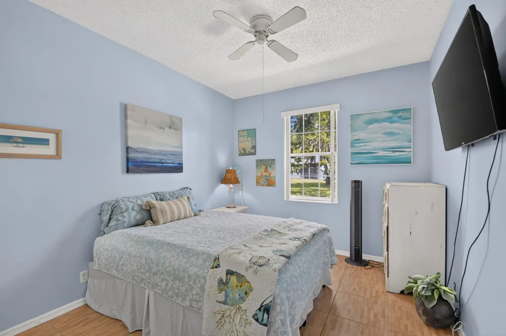 3162 Via Poinciana Lake Worth FL 33467