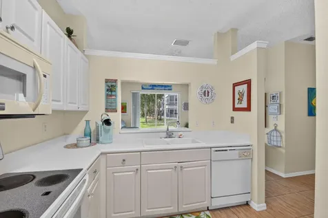 3162 Via Poinciana Lake Worth FL 33467