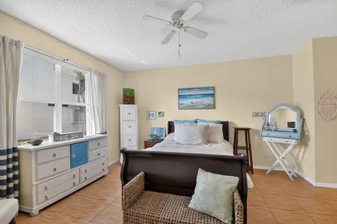 3162 Via Poinciana Lake Worth FL 33467