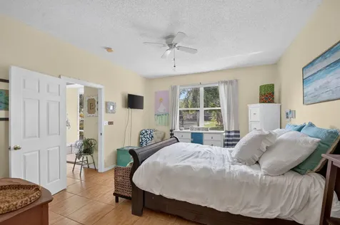 3162 Via Poinciana Lake Worth FL 33467