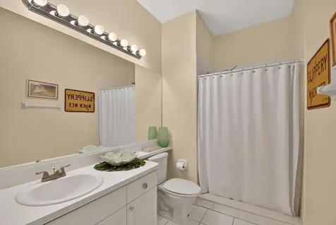 3162 Via Poinciana Lake Worth FL 33467